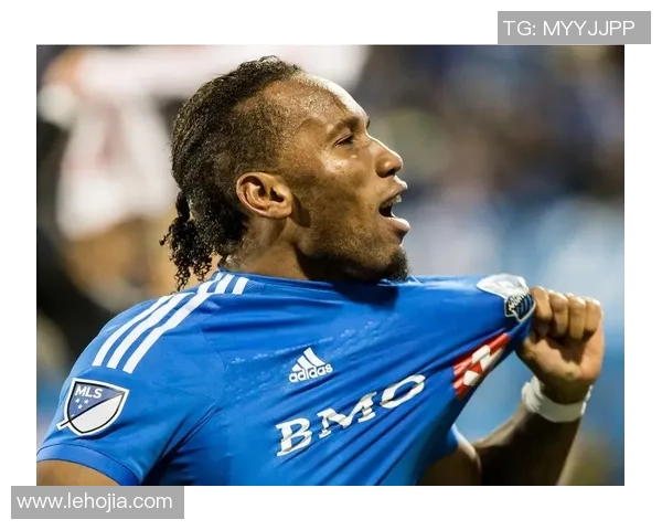 高挑身材与足球天赋并存的瘦长型男星引领运动潮流